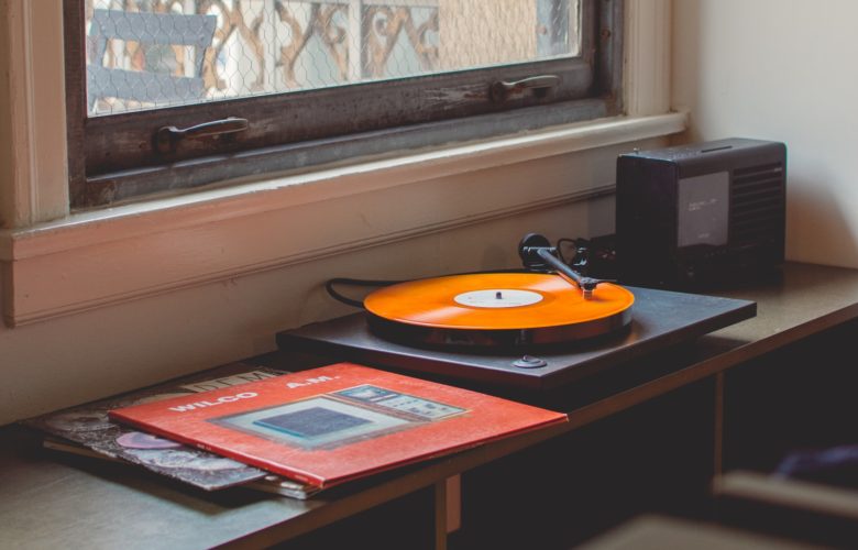 platine vinyle vintage pour décorer votre intérieur